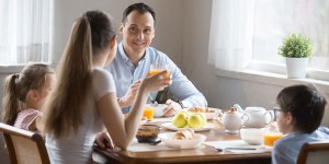 Como falar sobre a doutrina católica com os filhos adolescentes