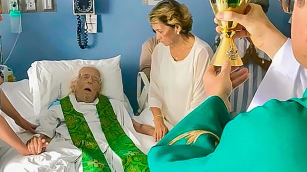 KSIĄDZ ERNESTO CARDENAL, PIERWSZA MSZA PO 35 LATACH