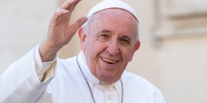 Papa concede bênção a brasileiro que completou 120 anos de idade
