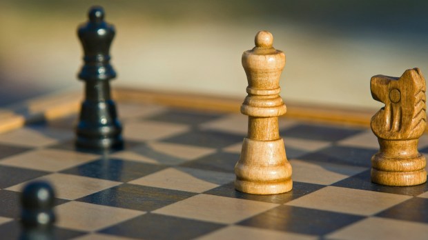 Santos abre novas vagas gratuitas para aulas de xadrez na segunda