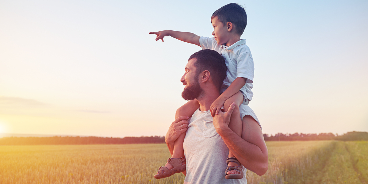 FATHER, CHILD, SHOULDERS