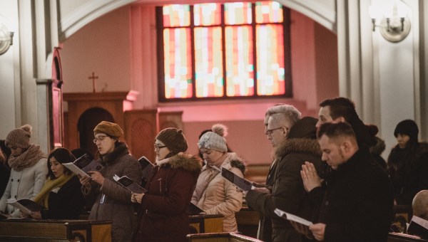 Canto do Glória na Missa