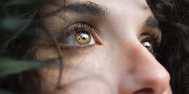 GIRL,EYES,UP