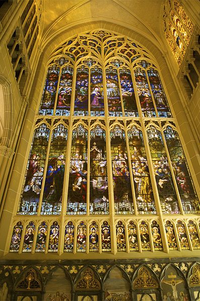 web-st._marys_cathedral_basilica_of_the_assumption_in_covington_ky-euchrewacko-wiki-cc3.jpg