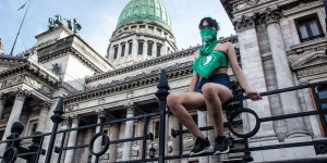 15 anos de ação pró-aborto na Argentina até legalizá-lo, admite multinacional