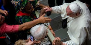 Papa: não ceder à cultura do insulto