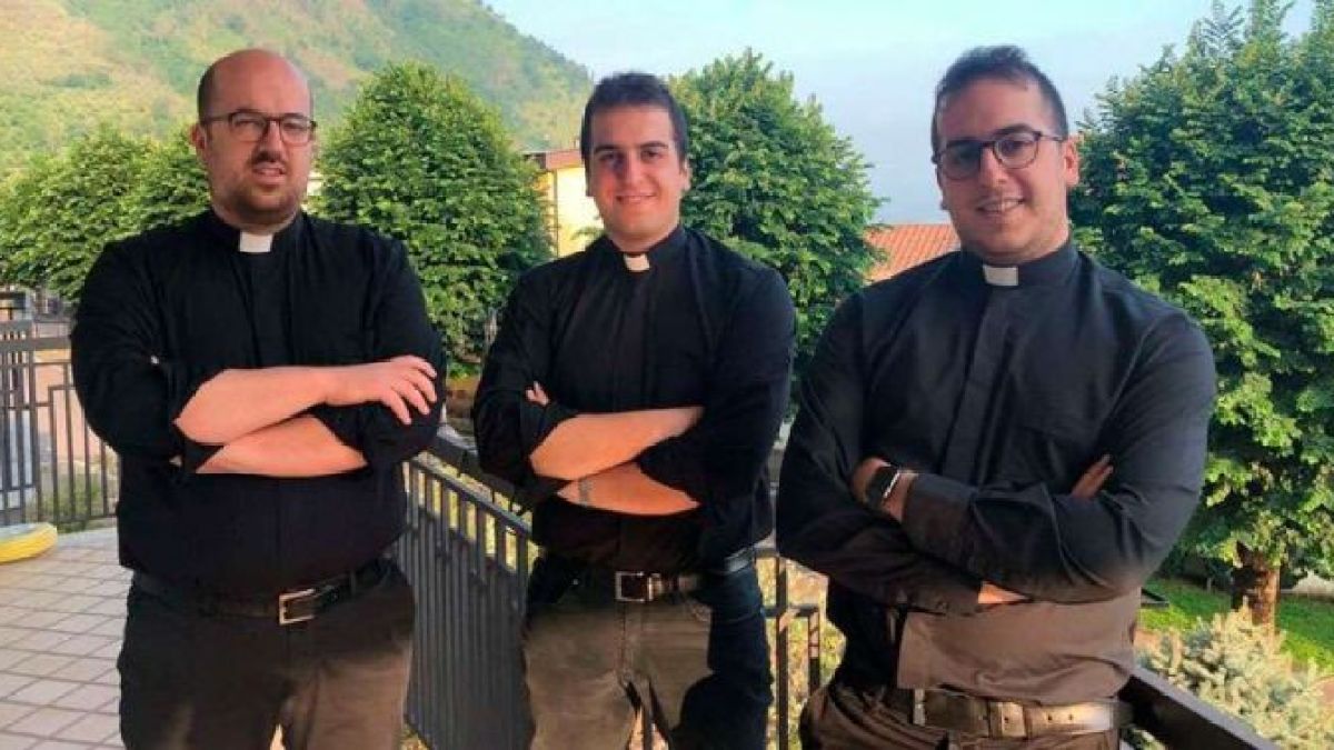 irmc3a3os-padres-de-angelis-avvenire.jpg