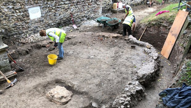Escavações em Lyminge mostram como os mosteiros medievais sobreviveram aos ataques vikings
