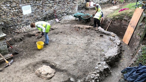 Escavações em Lyminge mostram como os mosteiros medievais sobreviveram aos ataques vikings