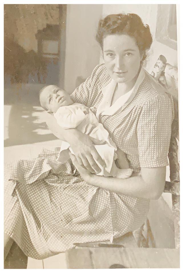 1946-fr-michael-czerny-sj-with-his-mother-winifred.jpeg