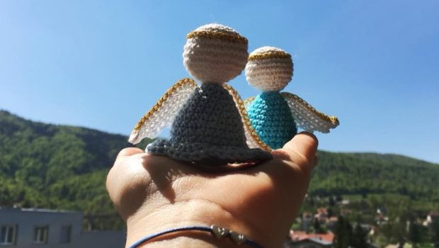 TWO ANGELS