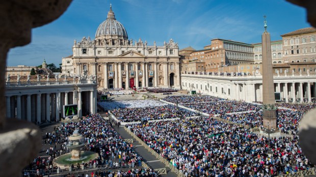 amoct1319-pope-francis-canonization-oct-132019-antoine-mekary-aleteia-am_0254.jpg