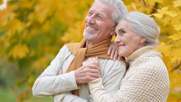 SENIOR - COUPLE - WOMAN - MAN