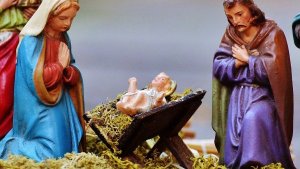 christmas-crib-figures-1060016_1920-2.jpg