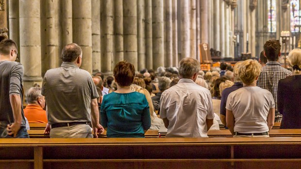 WEB3;PEOPLE;CHURCH;FAITH;PRAYING;Shutterstock_21587270;KS01