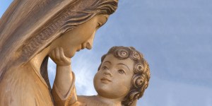 Por que a maternidade de Maria deveria nos dar conforto e segurança