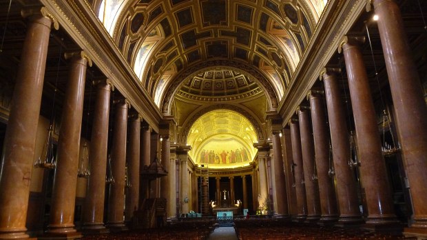 Catedral de São Pedro em Rennes