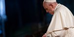 Papa Francisco em oração