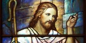 Será que percebemos que Jesus está batendo à porta do nosso coração?