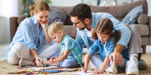 5 jeitos criativos de guardar as lembranças da infância dos filhos
