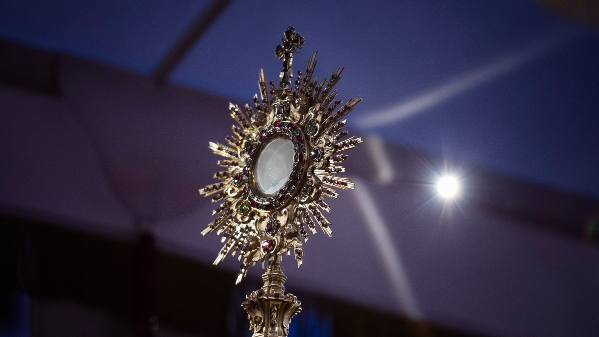 rs24243_web_-_pope_francis_-_corpus_domini_-__st-_john_at_the_lateran_-_st-_mary_major___c2_a9_antoine_mekary_-_aleteia__dsc3897.jpg