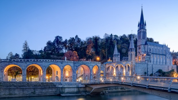 LOURDES