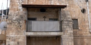 Os Frades Franciscanos oferecem casas para incentivar as pedras vivas a permanecer na Terra de Jesus