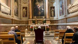 WEB2-Visit-of-the-Holy-Father-to-the-Basilica-of-SantAgostino.jpg