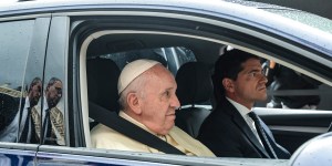 Papa Francisco em Assis: os pobres e nossa ilusão de autossuficiência