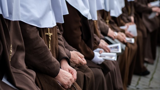 Freiras da Espanha, as Irmãs Da Cruz sofrem surto de covid