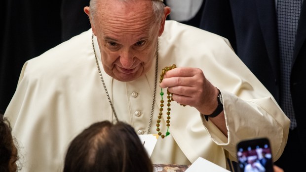 Papa Francisco rosário terço