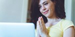 woman pray internet