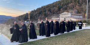 Os cantos gregorianos da Missa de Angelis na voz sublime dos monges de Silos