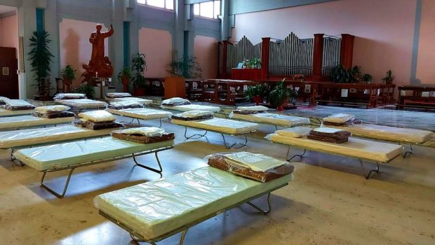 Capela vira hospital de campanha em Orbassano, Itália