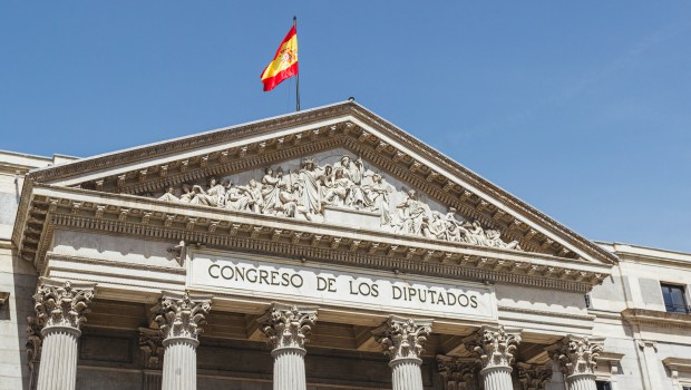 WEB2-CONGRES-DEPUTES-ESPAGNE-shutterstock_1755913613.jpg