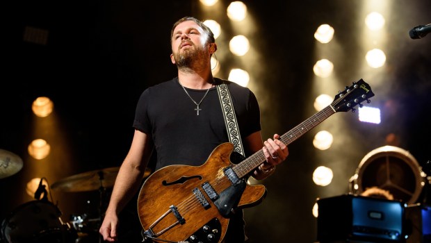 KINGS OF LEON SHOW