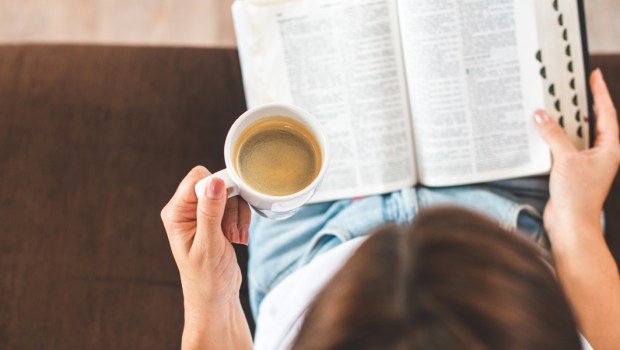 Memorize versículos da Bíblia que inspirem seu cotidiano