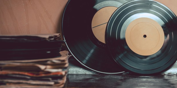 MUSIC; VINIL