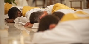 Apesar da crise vocacional, a Igreja na França ordenará 122 padres em 2022
