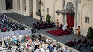 WEB2-AMPAJ3021-Pope-Francis-Audience-June-30-2021-Antoine-Mekary-Aleteia-AM_6503.jpg