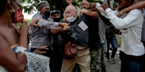 Ditadura cubana volta a reprimir e prender manifestantes