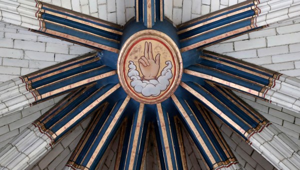 main de dieu cathédrale orléans