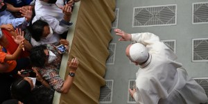 Papa: Jesus é mais importante do que todos os Mandamentos
