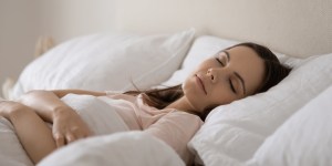 6 dicas dos santos para você dormir melhor à noite