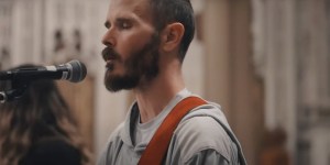 Música “Come, Follow Me”, do Irmão Isaiah, é uma jóia do pop católico