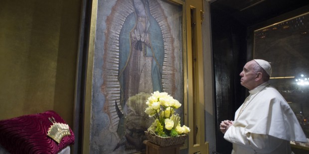 Cientistas não conseguem explicar por que o manto de Guadalupe não se decompôs