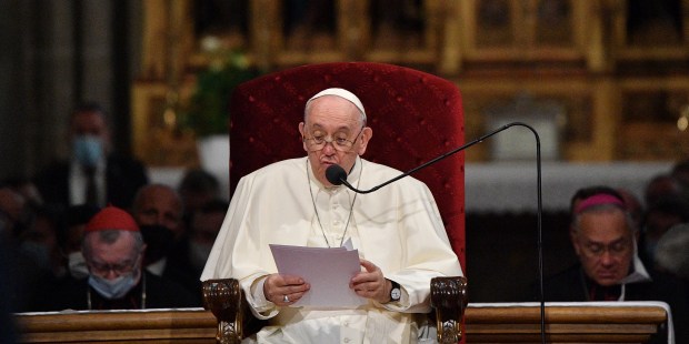 Papa Francisco pede homilias mais curtas