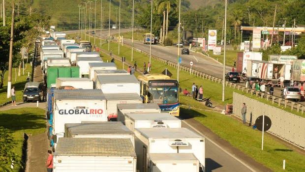 GREVE CAMINHONEIROS