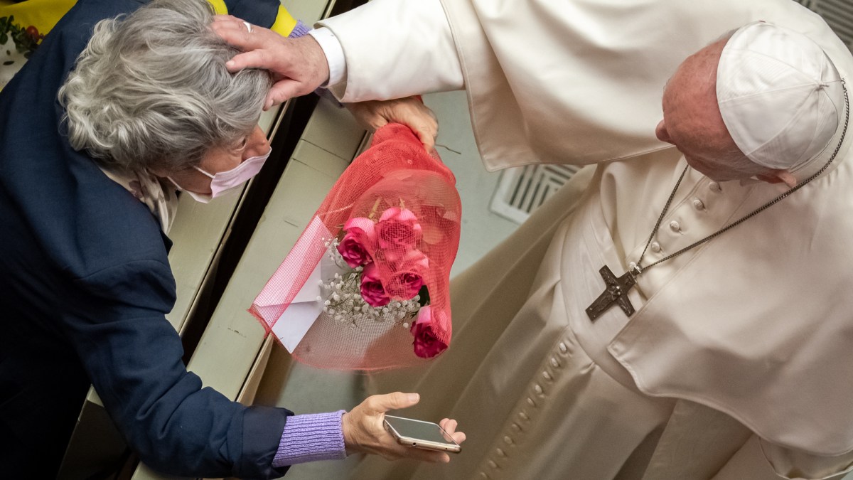 WEB2-POPE-FRANCIS-Audience-Antoine-Mekary-ALETEIA-AM_6860.jpg