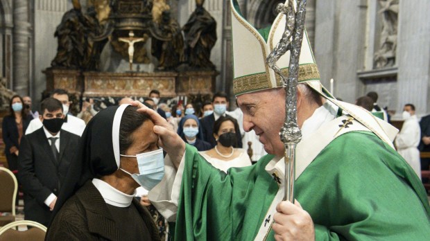 IRMÃ GLORIA COM O PAPA FRANCISCO
